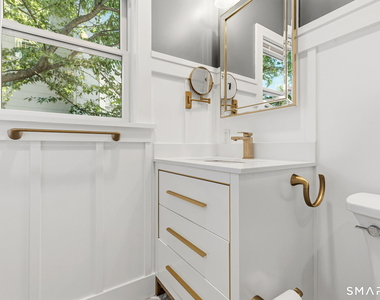 11 Quintard Avenue - Photo Thumbnail 6