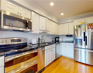 130 Forest Street - Photo Thumbnail 7
