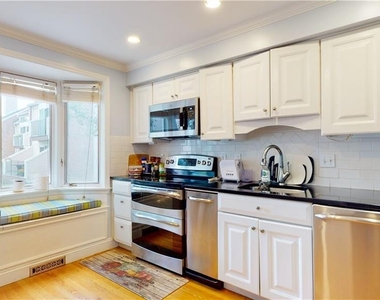 130 Forest Street - Photo Thumbnail 6