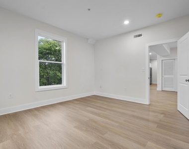 1546 Chapel Street - Photo Thumbnail 8