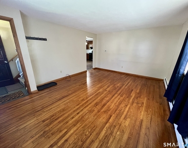 35 Warsaw Street - Photo Thumbnail 3