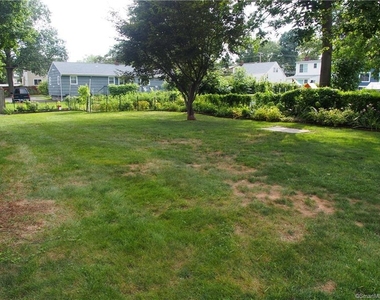 35 Warsaw Street - Photo Thumbnail 21