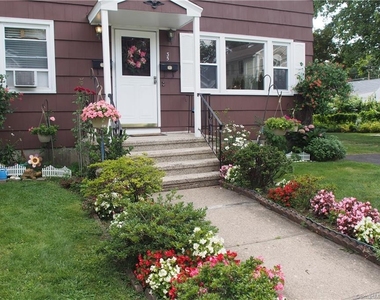 35 Warsaw Street - Photo Thumbnail 1