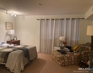 1223 Stratfield Road - Photo Thumbnail 7