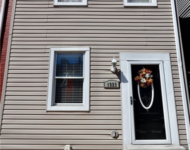 1923 Wharton St - Photo Thumbnail 2