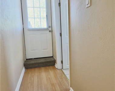 1923 Wharton St - Photo Thumbnail 29