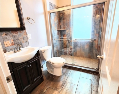 6064 Butler St - Photo Thumbnail 5