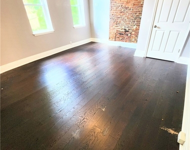 6064 Butler St - Photo Thumbnail 6