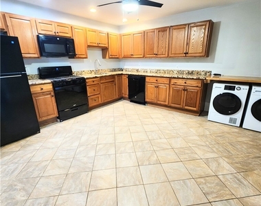 6064 Butler St - Photo Thumbnail 6