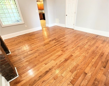 6064 Butler St - Photo Thumbnail 3