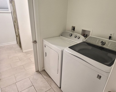 605 Farragut Street - Photo Thumbnail 17