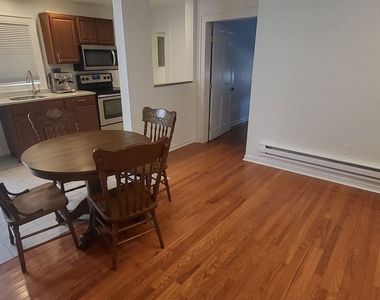 605 Farragut Street - Photo Thumbnail 2