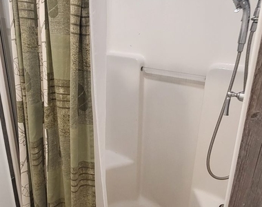 605 Farragut Street - Photo Thumbnail 16