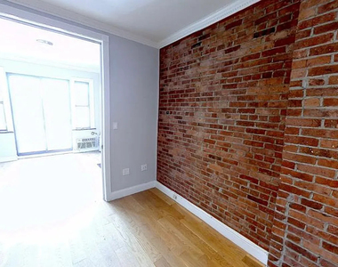 102 E 7th St. & 1st Ave, New York, NY 10009 - Photo Thumbnail 1