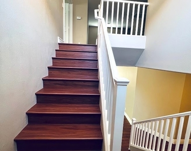 6694 Aviston Street - Photo Thumbnail 5