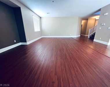 6694 Aviston Street - Photo Thumbnail 4