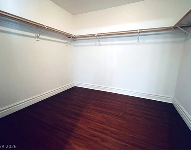6694 Aviston Street - Photo Thumbnail 9