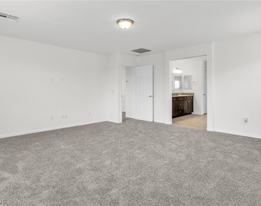 5344 Jade Crystal Avenue - Photo Thumbnail 9