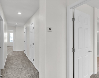 5344 Jade Crystal Avenue - Photo Thumbnail 4