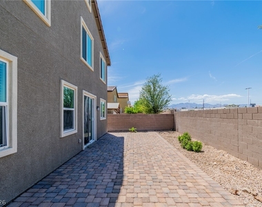 5344 Jade Crystal Avenue - Photo Thumbnail 24