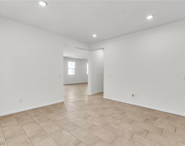5344 Jade Crystal Avenue - Photo Thumbnail 36