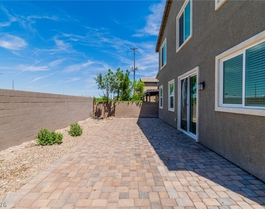 5344 Jade Crystal Avenue - Photo Thumbnail 23