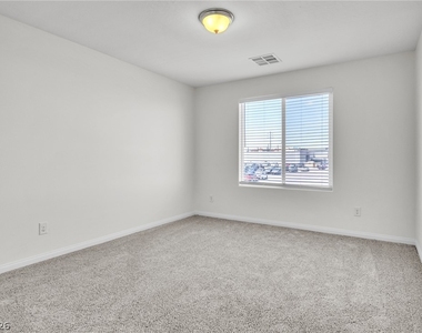 5344 Jade Crystal Avenue - Photo Thumbnail 18