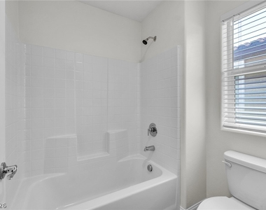 5344 Jade Crystal Avenue - Photo Thumbnail 21