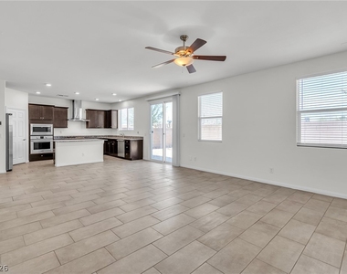 5344 Jade Crystal Avenue - Photo Thumbnail 44