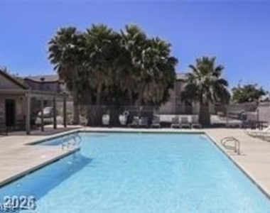2524 Adelante Avenue - Photo Thumbnail 3
