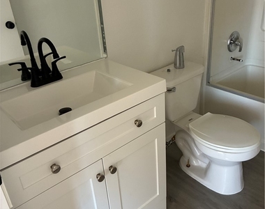 2524 Adelante Avenue - Photo Thumbnail 6