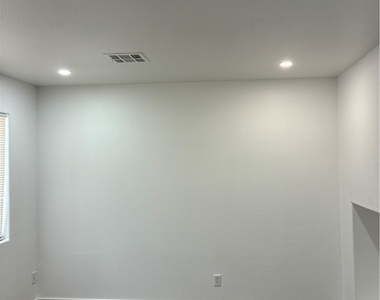 2524 Adelante Avenue - Photo Thumbnail 7