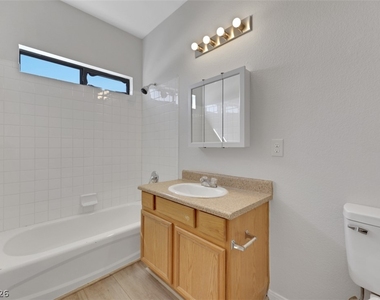2101 Hussium Hills Street - Photo Thumbnail 13