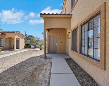 2101 Hussium Hills Street - Photo Thumbnail 22