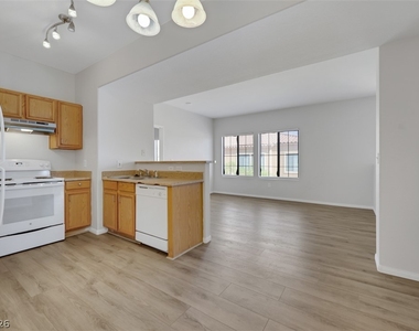 2101 Hussium Hills Street - Photo Thumbnail 8