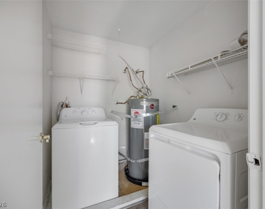 2101 Hussium Hills Street - Photo Thumbnail 12