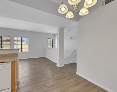 2101 Hussium Hills Street - Photo Thumbnail 11