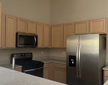 7450 S Eastern Avenue - Photo Thumbnail 9