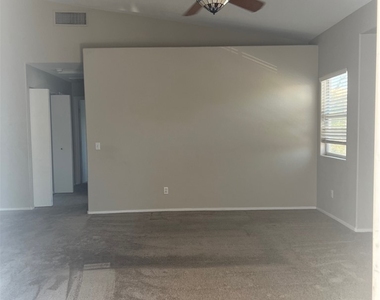 7450 S Eastern Avenue - Photo Thumbnail 4