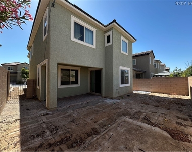 5869 Amber Mesa Street - Photo Thumbnail 27