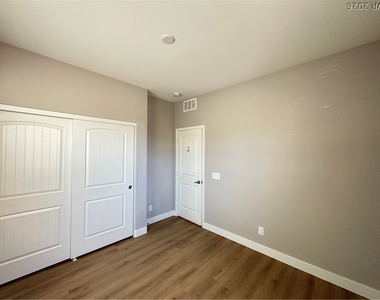 5869 Amber Mesa Street - Photo Thumbnail 25