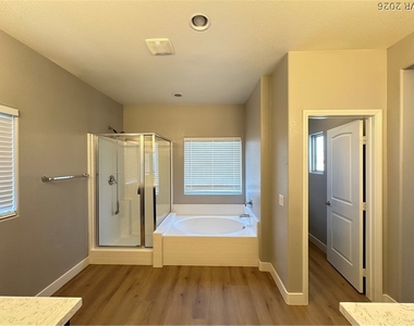 5869 Amber Mesa Street - Photo Thumbnail 15