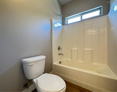 5869 Amber Mesa Street - Photo Thumbnail 22