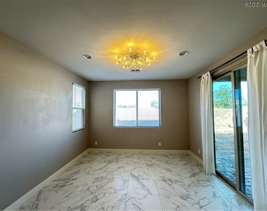 5869 Amber Mesa Street - Photo Thumbnail 4