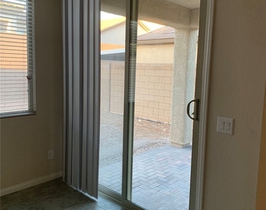 933 Kimbark Avenue - Photo Thumbnail 6