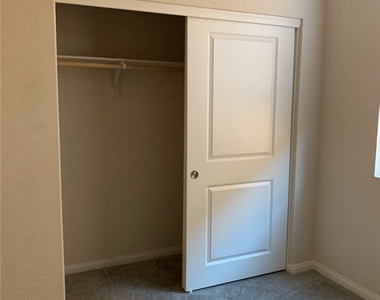 933 Kimbark Avenue - Photo Thumbnail 14