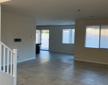 933 Kimbark Avenue - Photo Thumbnail 3