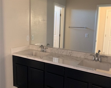 933 Kimbark Avenue - Photo Thumbnail 21