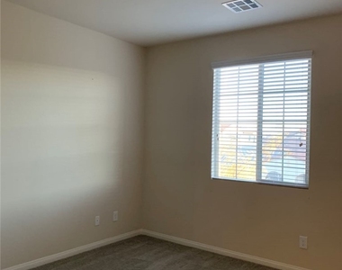 933 Kimbark Avenue - Photo Thumbnail 22