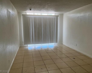 1423 Sombrero Drive - Photo Thumbnail 2